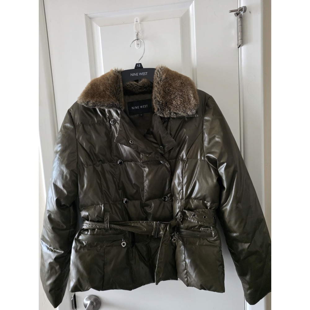 OLIVE GREEN NINE  WEST COAT WITH FAUX FUR COLAR SIZE L BELTED DBL BREAST BUTTONS